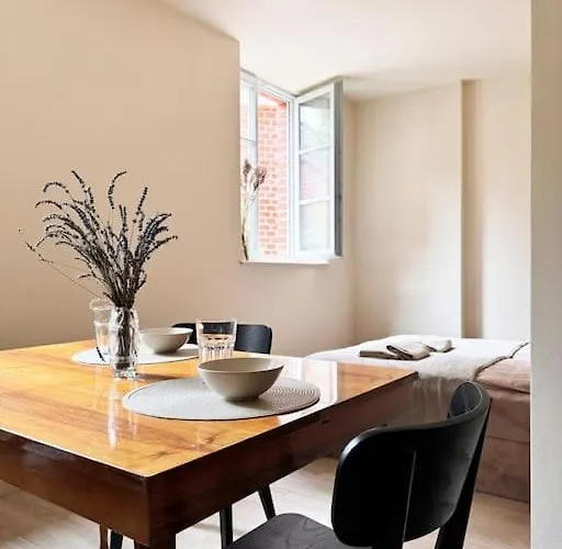 Unique Center Apartment